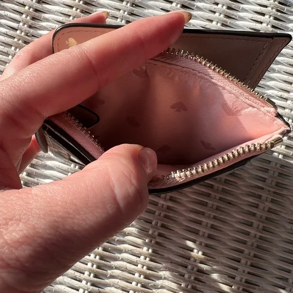 Kate Spade wallet - Picture 5 of 5